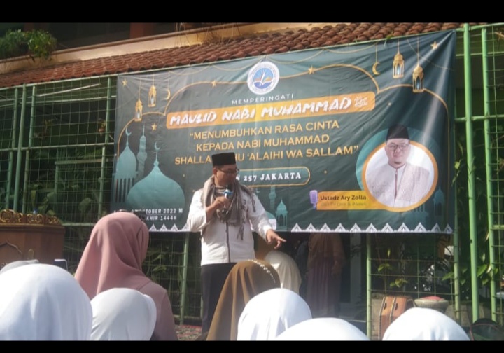 Peringatan Maulid Nabi Muhammad SAW 1444 H Di SMPN 257 Jakarta ...